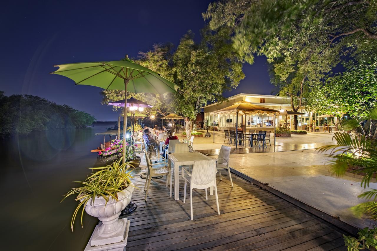 รตะธารา รีสอร์ท Ratathara Resort Bang Pakong Bagian luar foto